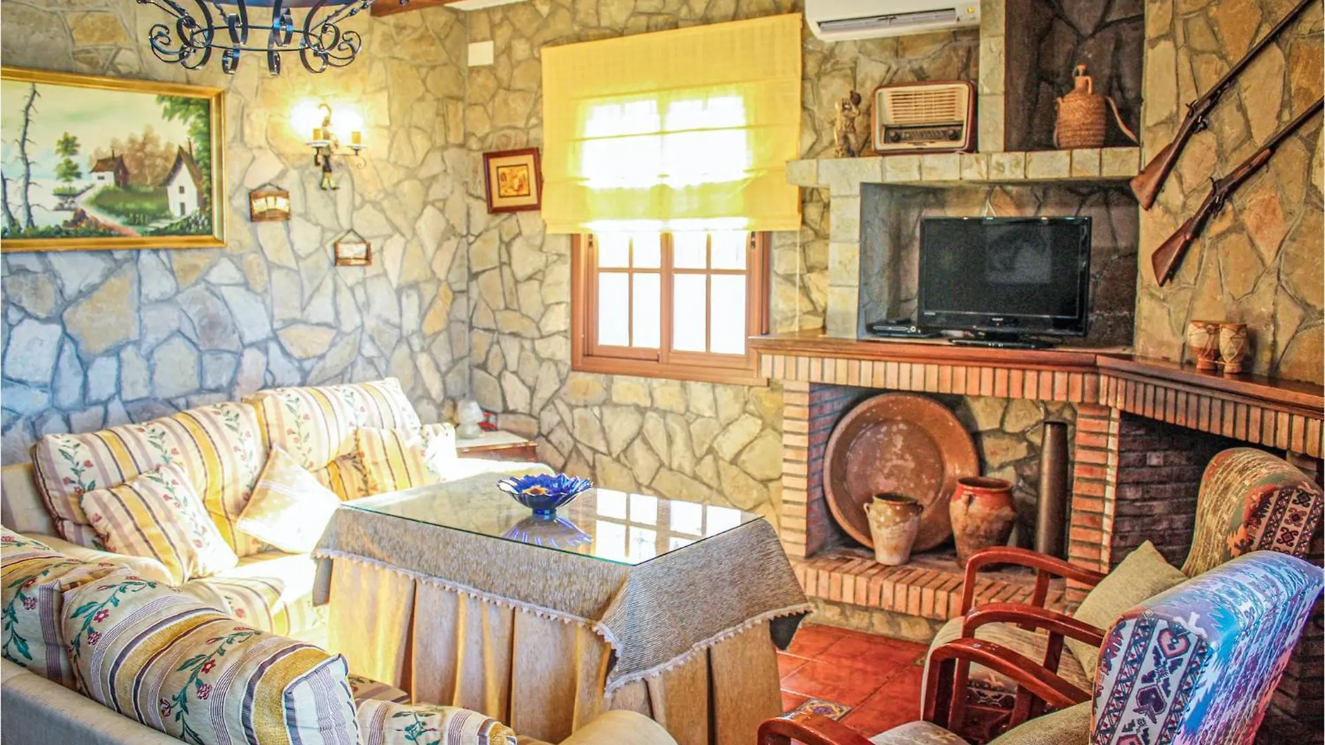 Cozy Home In El Gastor With Outdoor Swimming Pool Holiday home