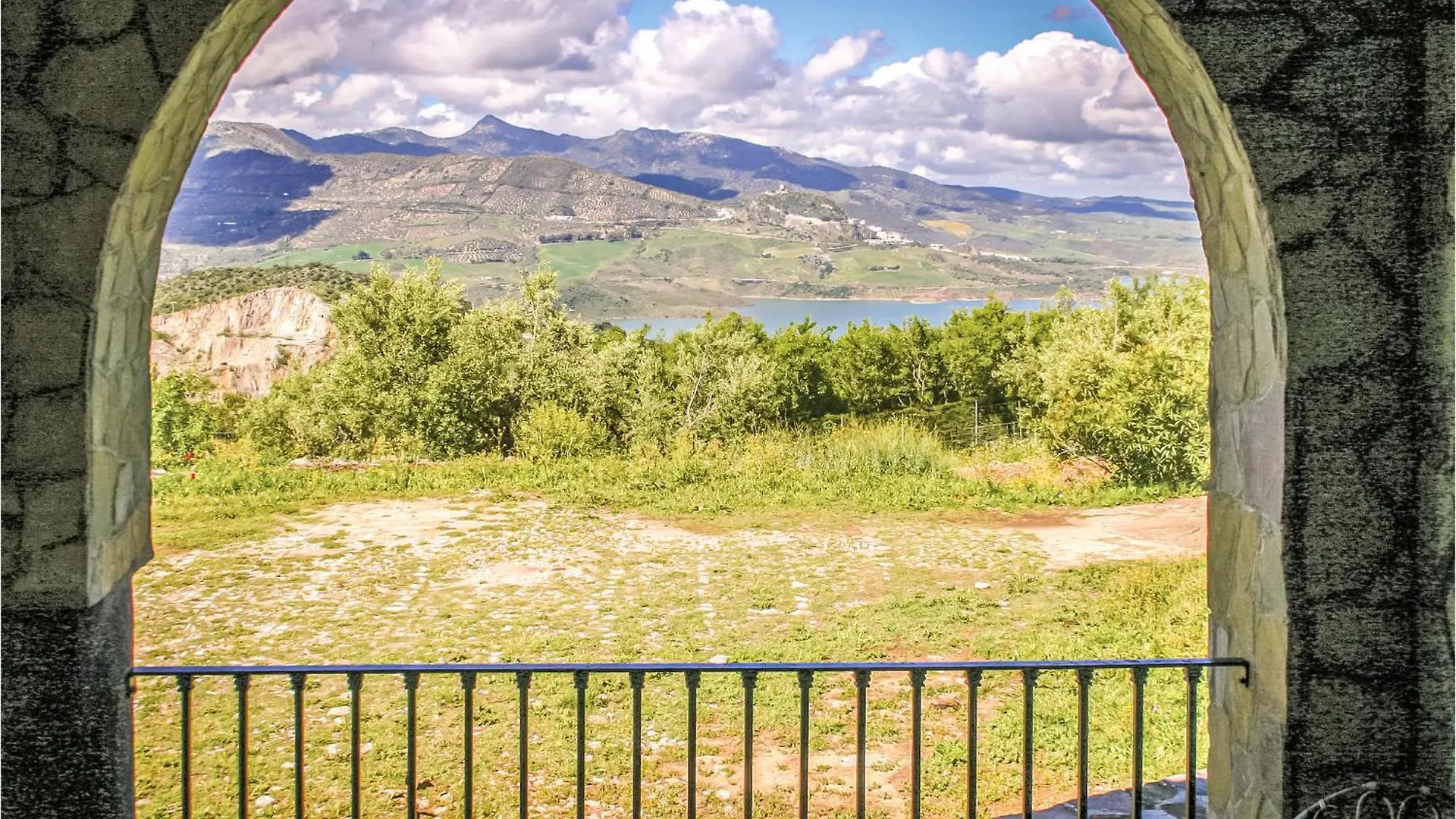 Holiday home Cozy Home In El Gastor With Outdoor Swimming Pool