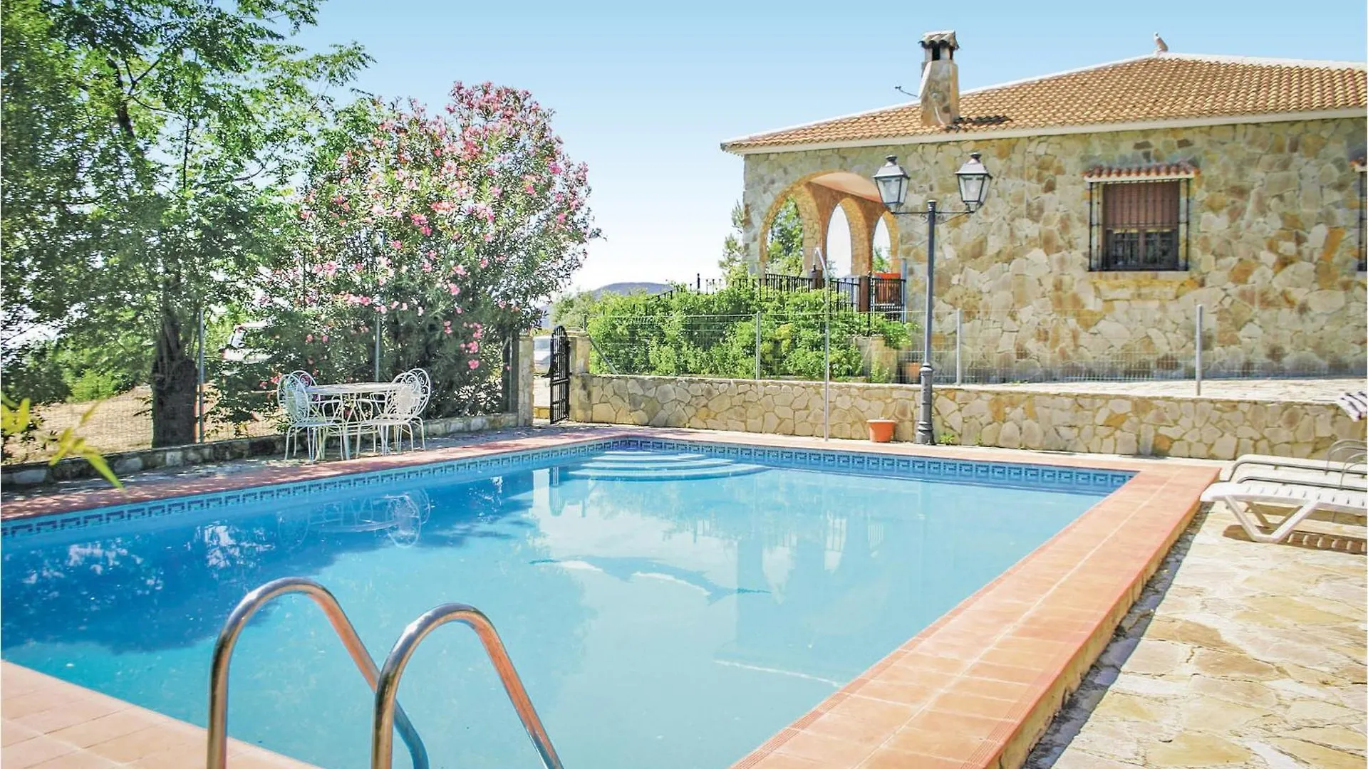 Cozy Home In El Gastor With Outdoor Swimming Pool