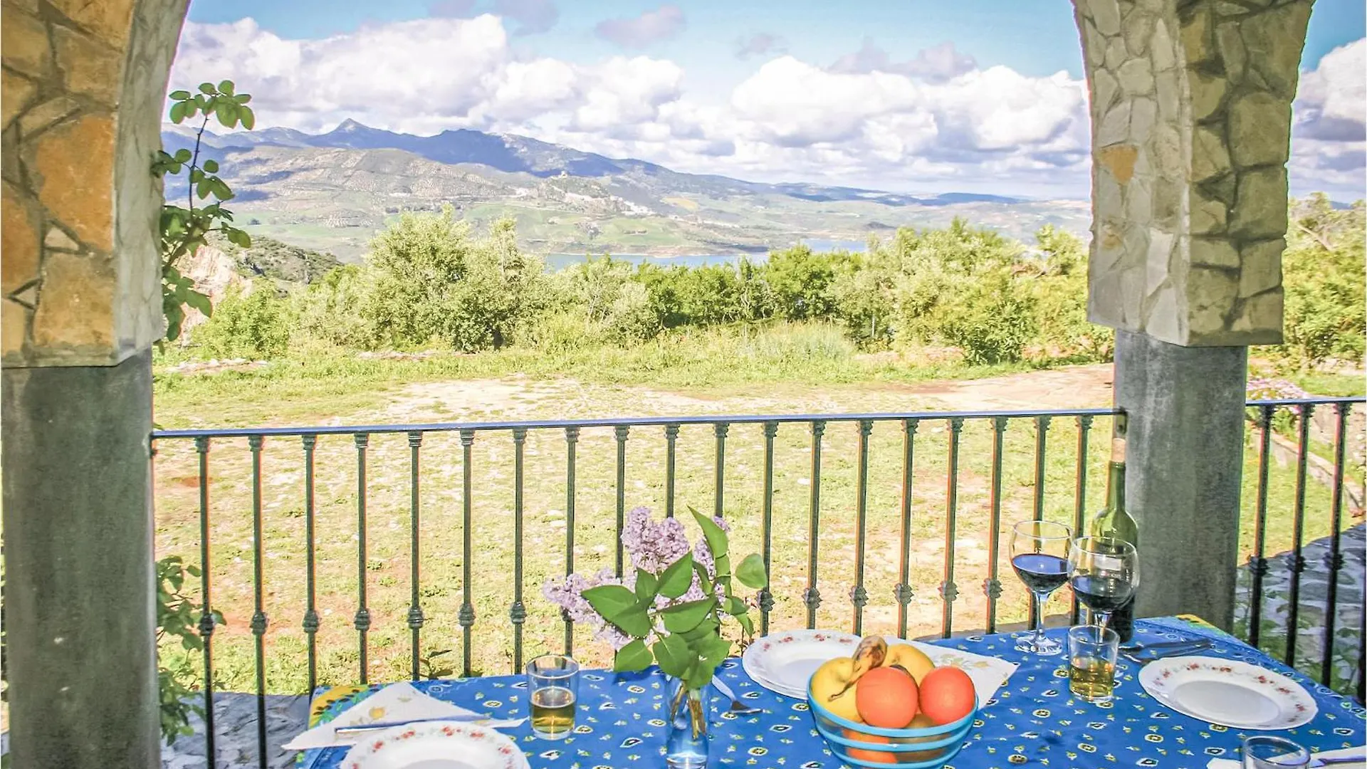 Cozy Home In El Gastor With Outdoor Swimming Pool
