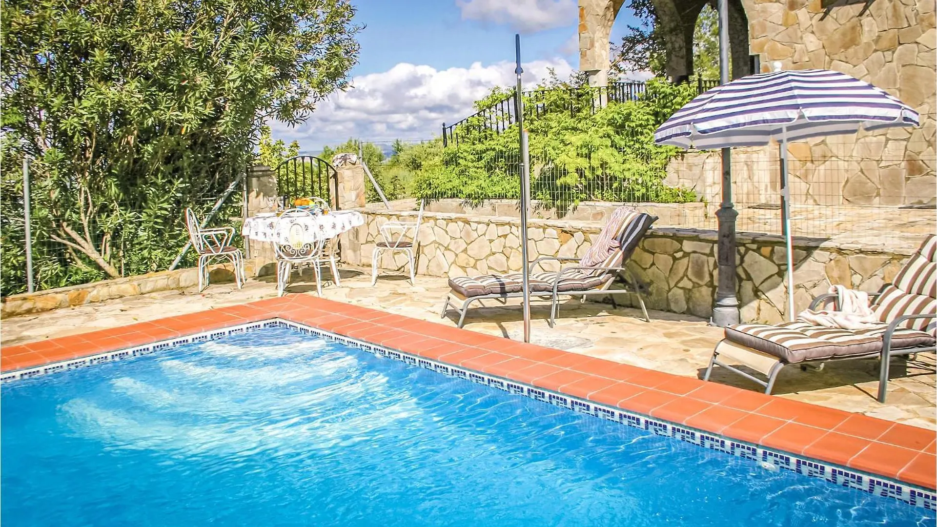 Cozy Home In El Gastor With Outdoor Swimming Pool 0*,